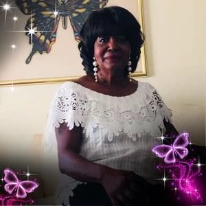 Meet your Posher, Estelle